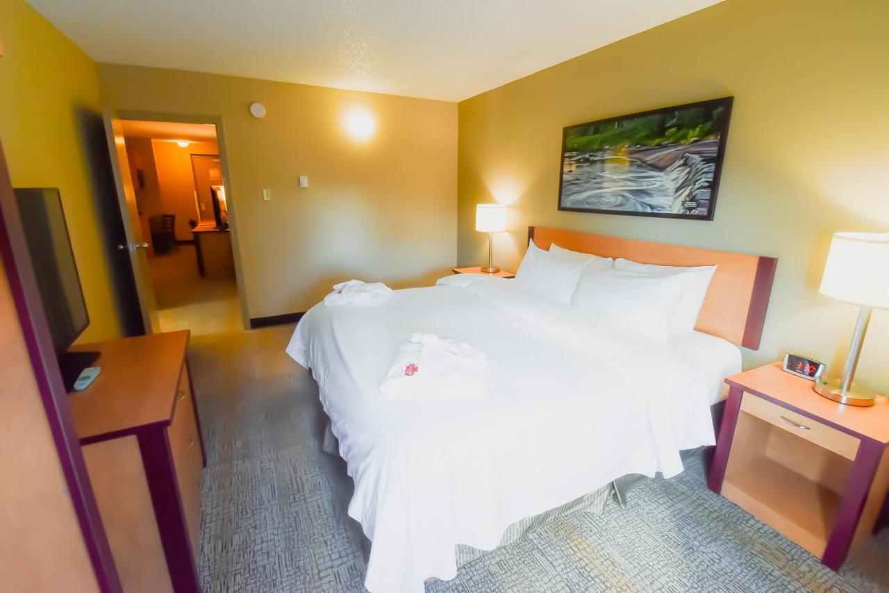 Canad Inns Destination Centre Windsor Park Winnipeg Esterno foto