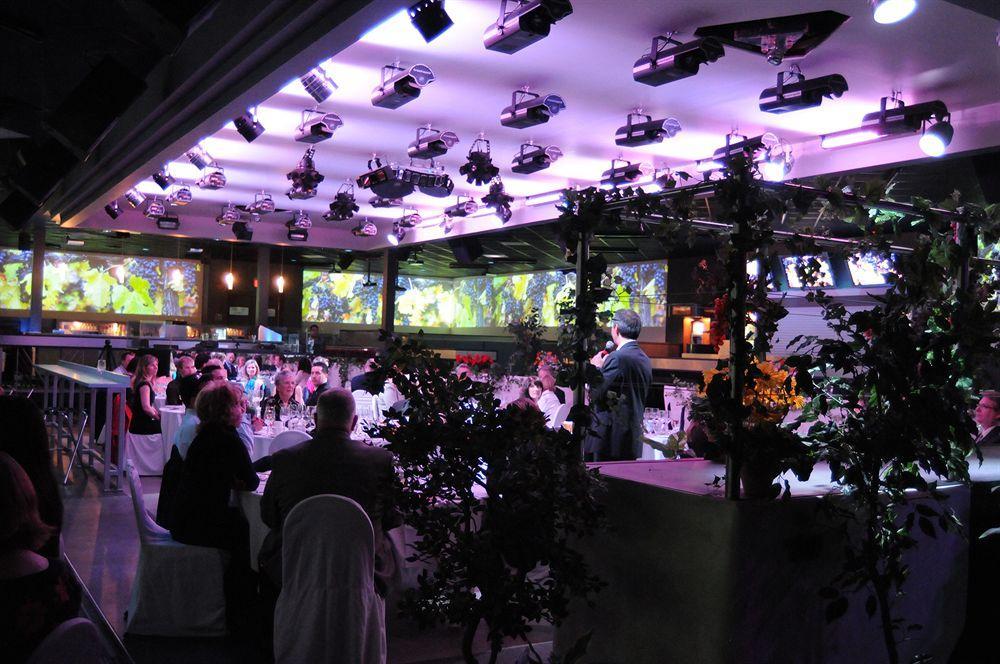 Canad Inns Destination Centre Windsor Park Winnipeg Esterno foto