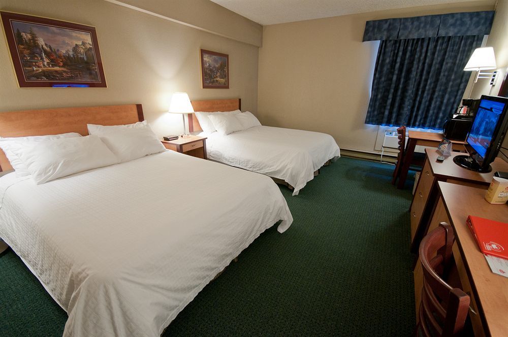 Canad Inns Destination Centre Windsor Park Winnipeg Esterno foto