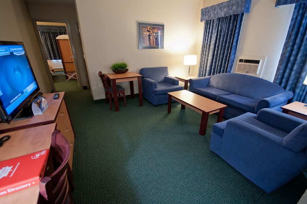 Canad Inns Destination Centre Windsor Park Winnipeg Esterno foto