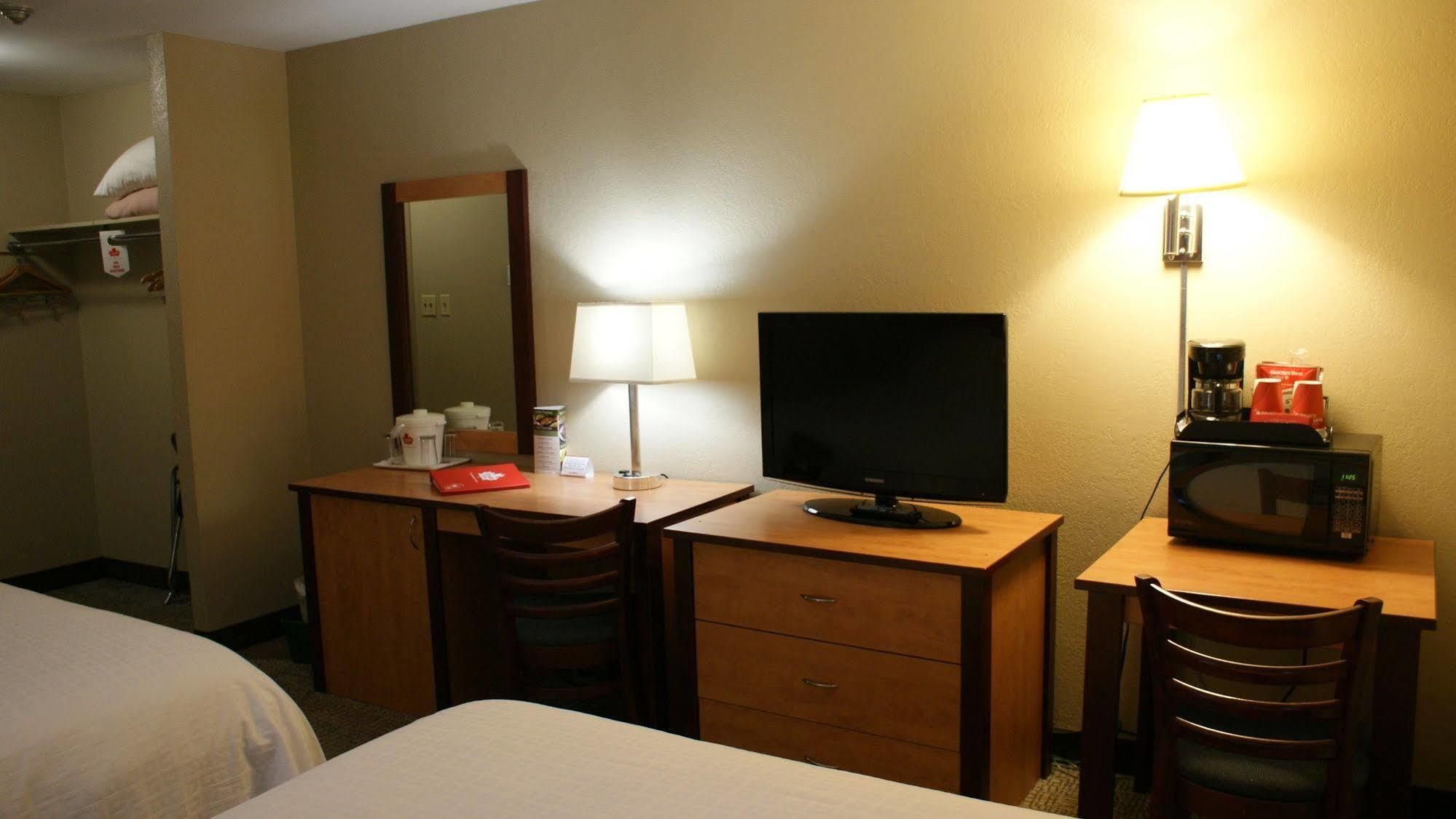 Canad Inns Destination Centre Windsor Park Winnipeg Esterno foto