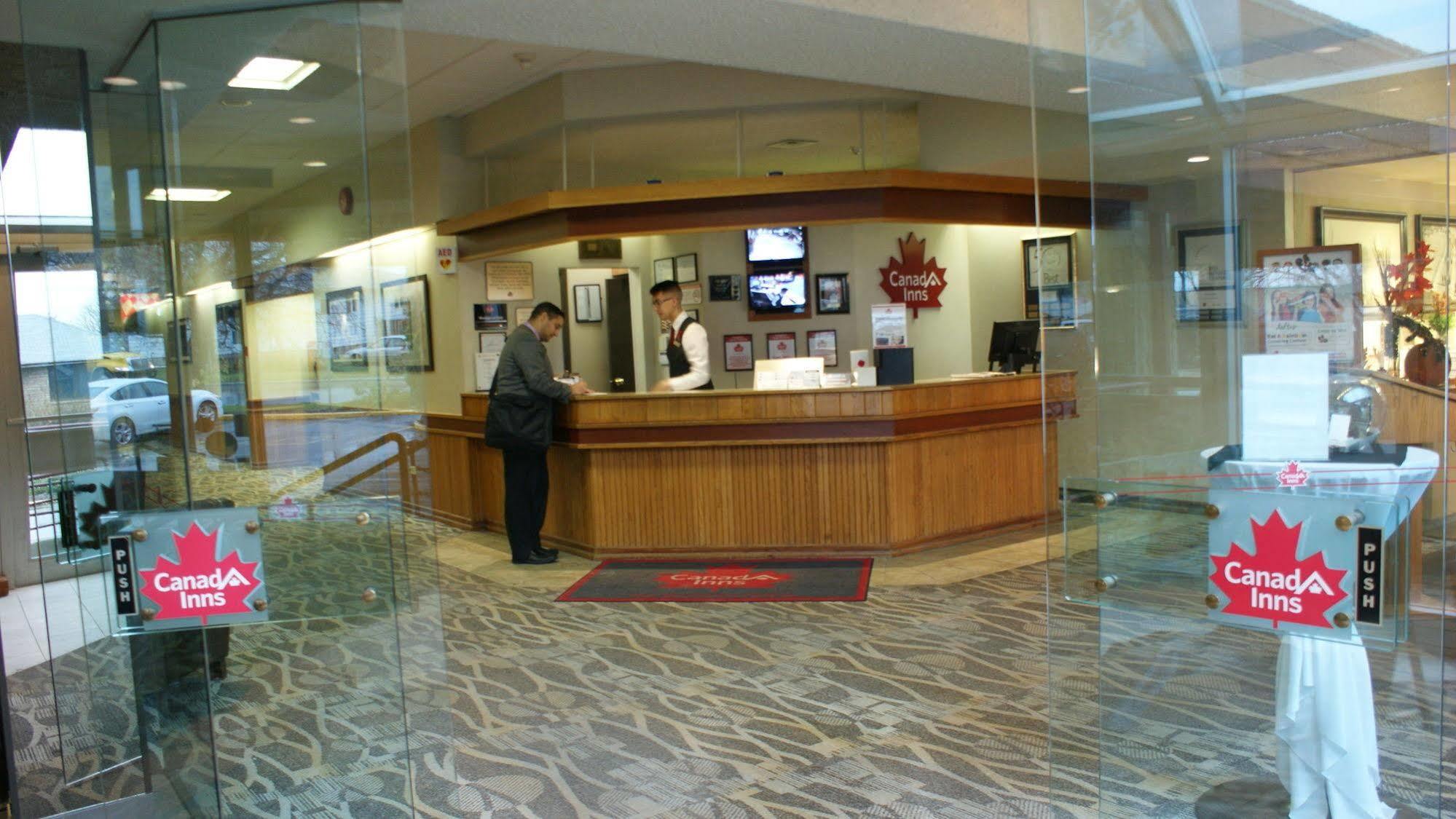 Canad Inns Destination Centre Windsor Park Winnipeg Esterno foto