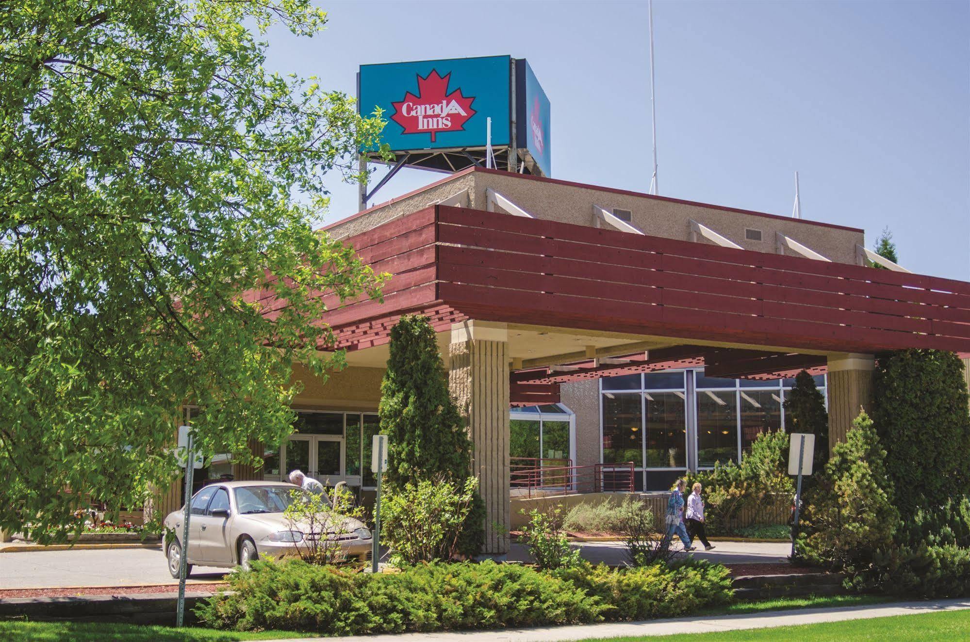 Canad Inns Destination Centre Windsor Park Winnipeg Esterno foto